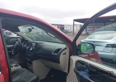 2016 Chrysler Town & Country Touring from USA, damaged, VIN 2C4RC1BG2GR213952